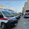 Uručivanje ambulantnih vozila kod Banovine, rotacije zbunile građane