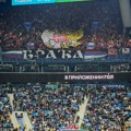 "Kosovo je Srbija" grmi u Sankt Peterburgu! Na velikom ruskom derbiju navijači razvili transparent: "Braća"!