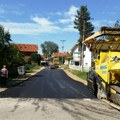 Sa 2,5 promila udario u parkirano vozilo – meštani Kutleša traže “ležeće policajce”