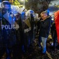 Navrocki se probija kroz masu demonstranata, čule se optužbe za državni udar: Pogledajte haos u Poljskoj