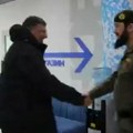 Američki obaveštajac stigao u Grozni, Kadirov mu predao spisak: Menja zarobljenike za slobodu svojih konja? (video)