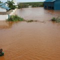 Najmanje 35 osoba poginulo u poplavama nakon pucanja brane u Keniji
