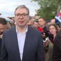 Uživo Vučić stigao u selo Grljan kod Zaječara, razgovara sa građanima