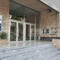 Valjaonica bakra donirala sredstva za reparaciju stolica u pozorištu