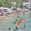 Jeftinije od Crne Gore i Hrvatske, a na samo 500 km od Beograda: Srbi masovno dolaze ovde na letovanje, cene bagatela