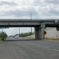 Horor na auto-putu: Pronađeno 20 tela, četiri obezglavljena visila sa mosta (foto)