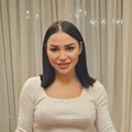 Aleksandra Mladenović u providnoj čipki! Duboki razrez ostavio bez daha, muškarci u transu (foto)