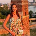 Nina Radulović šokirala fanove! Haljina bez brushaltera, dekolte u prvom planu! (foto)