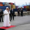 Papa prvo putovanje u inostranstvo završio tihom molitvom za žrtve eksplozije luke u Bejrutu