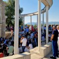 Prebilovci pamte: 85 godina od ustaškog zločina nad Srbima, veliki broj vernika na liturgiji /video/