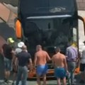 Drama u Hrvatskoj! Autobus sa srednjoškolcima zapeo na trajektu za Korčulu