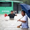 U poplavama oko Pekinga 11 osoba poginulo, 27 se vodi kao nestalo