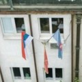 Trobojka na zgradi Opštine: Dan srpskog jedinstva, slobode i nacionalne zastave obeležavaju i u Bijelom Polju (foto)