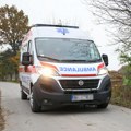 Teška saobraćajka u Dobanovcima: Sudarili se autobus i automobil, povređeno i dete (3) - hitno prevezeno u Tiršovu