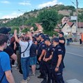 Policija sprečila blokadu magistrale