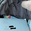 Muž joj pre poslovnog puta ostavio pismo u torbici: Nije bila spremna na ono što je pročitala