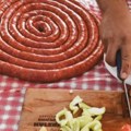 U Šidu otvoren „Srem klob kob fest” u pravljenju kobasica takmičiće se 26 ekipa iz šest zemalja