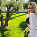 Gore mreže zbog zgodne Lee! Ćerka Jasne Milenković Jami pozirala u crnom bikiniju, a preko ogrtač sa prorezima: Izgleda kao…