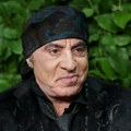 Zvezda „Sopranovih“ i Springstinov gitarista Stiven van Zant napisao je seriju o tri brata i želi da Džoni Dep glumi jednog od…
