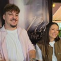 Prizor koji topi srca: Aleksandra Bursać pokazala kako je 10 godina mlađi muž dočekuje posle tezge - jedan detalj na stolu…