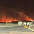 Vatrogasci se bore s velikim požarom kraj aerodroma u Palermu