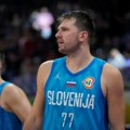 Slovenci, tri prsta i Vidovdan Evo kako se Luka Dončić opuštao na Mundobasketu (video)