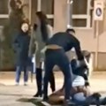 Jeziv slučaj vršnjačkog nasilja Tinejdžera su udarali usred dana, snimak dostavljen policiji
