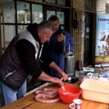 Kako u Kačarevu neguju tradiciju pripreme hrane za zimu na nekadašnji Dan republike