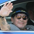 Drogom i alkoholom uništio je svoj život, a bio je fudbalsko božanstvo: Maradona je voleo Srbe, a da je živ danas bi slavio…