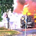 Izgoreo kamion i kod Šida! Vatra progutala vozilo, vatrogasci brzo reagovali