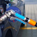 Ugradnja plina u automobil - zašto je važno povremeno voziti na benzin