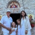 Ivana Berendika krstila decu pod ostrogom: Modelsica se udala za osnivača Gugla i postala milionerka, sada prvi put pokazala…
