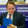 Evopski komesar Varhelji negirao umešanost u navodno mađarsko špijuniranje Brisela