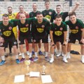 U Bačkoj Palanci završen turnir u malom fudbalu "Kup opštine 2025". Pobednički pehar u rukama Čuružana.