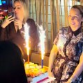 Најзгоднија бака у Србији прославила 47. рођендан: Пре журке завршила на инфузији, ћерка са којом није причала дошла у ресторан…