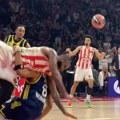 U areni za dlaku izbegnuta horor scena! Zvezdinog heroja spasio košarkaš Fenerbahčea, pogledajte šta se dogodilo