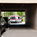 Nesreća u Požeškoj ulici: automobil udario majku i dete