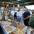 Stragari oživeli uz šljivu, muziku i tradiciju