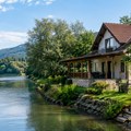 Prodaje se jedna od najlepših kuća u ovoj državi! Nalazi se na 150 metara od Dunava: Cena bi mogla da vas iznenadi (foto)