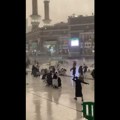 Oluja pogodila Meku, hodočasnike zahvatila jaka kiša praćena snažnim udarima vetra (VIDEO)