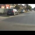 (Video) Šok snimak iz Novog Sada: "Zbog mame koja ne pazi na dete, umalo sebi da s***em život"
