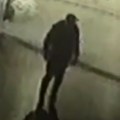 Snimljen pazarac kako ide s nožem po gradu Jeziva scena izazvala strah među građanima (video)