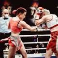 Iz bokserskog ringa u policijsku uniformu: Nina je super policajka koja se za mesec dana bori za svetskog prvaka u boksu