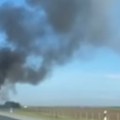 Vatra guta kamion Požar na auto - putu ka Novom Sadu, dim svuda okolo (VIDEO)