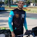 Čuvar zatvora u Novom Sadu u humanu misiju krenuo biciklom: Za lečenje male Merjem preći će 1.500 km