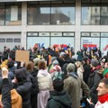 Gradonačelnik Novog Sada demonstrante nazvao oholim i osionim: Ometajući život Novosađana ispisivali svoje poruke mržnje