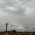 Hitno upozorenje RHMZ, ovaj deo Srbije će se u narednih sat vremena naći na udaru: Stiže nevreme, prete opasne pojave!