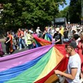 Poljaci na Prajdu podržali LGBT zajednicu posle pobede konzervativca Navrockog