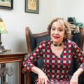 Stilski nameštaj, umetnine i figurice za sreću: Ceca Bojković živi u strogom centru Beograda, a njen dom u potkrovlju odiše…
