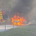 Vatra progutala vozilo na Fruškoj Gori
